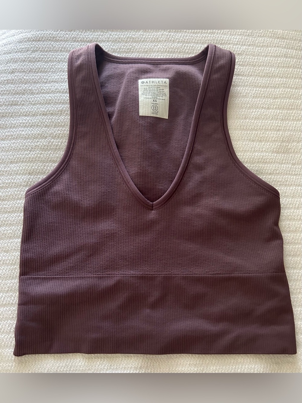 Athleta V-Neck Seamless Crop Rib Tank Top - purple/mauve - XS